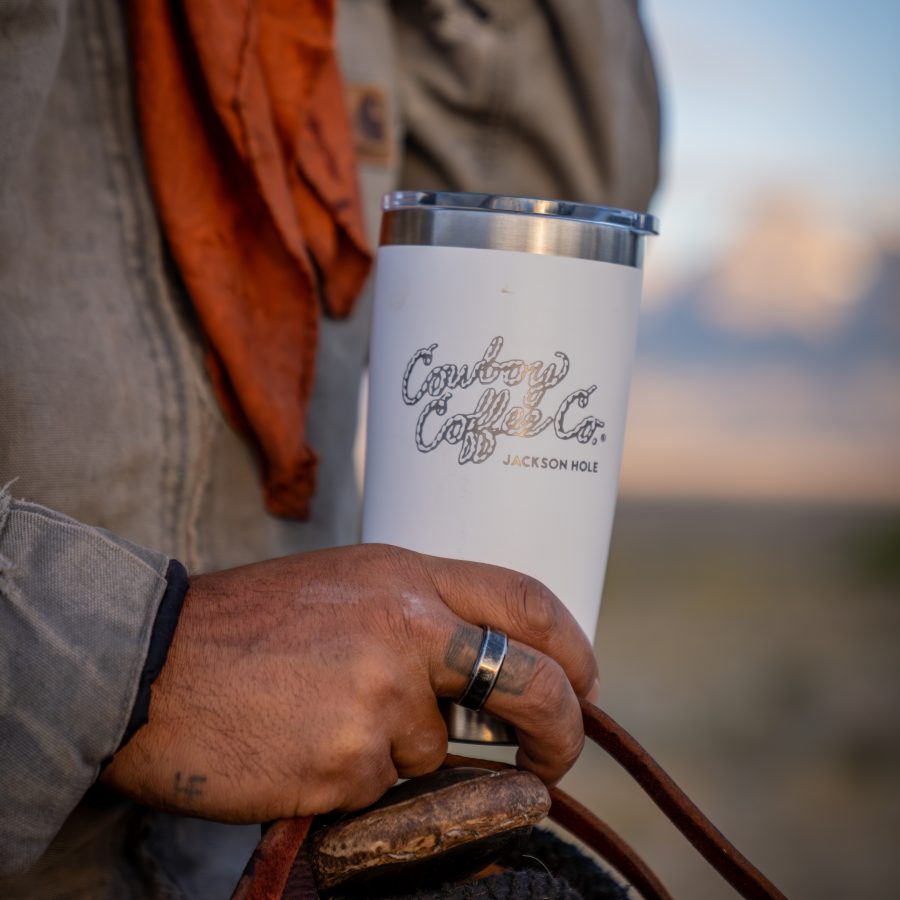 YETI 20 oz Tumbler w/ Magslider lid